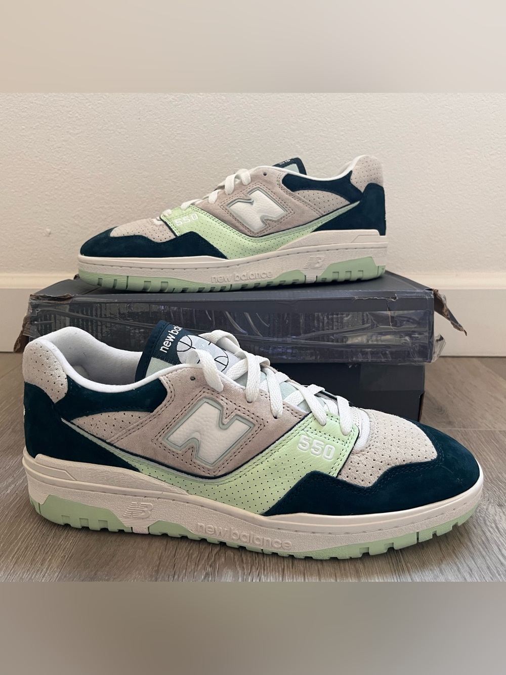 New Balance 550 in Mint Green, Navy & Light Gray